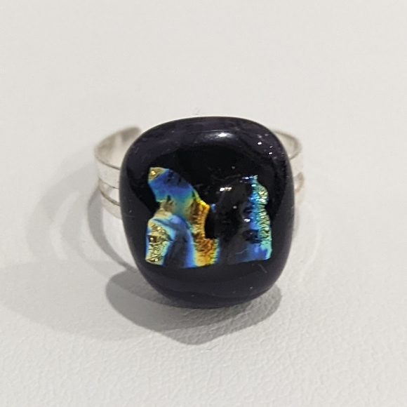 Artisan Handmade medium size black and dichroic fused glass adjustable ring - Picture 2 of 3